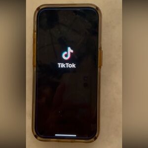 iPhone 15 Pro 512gb with TikTok downloaded. Unlocked. *MINT CONDITION**
